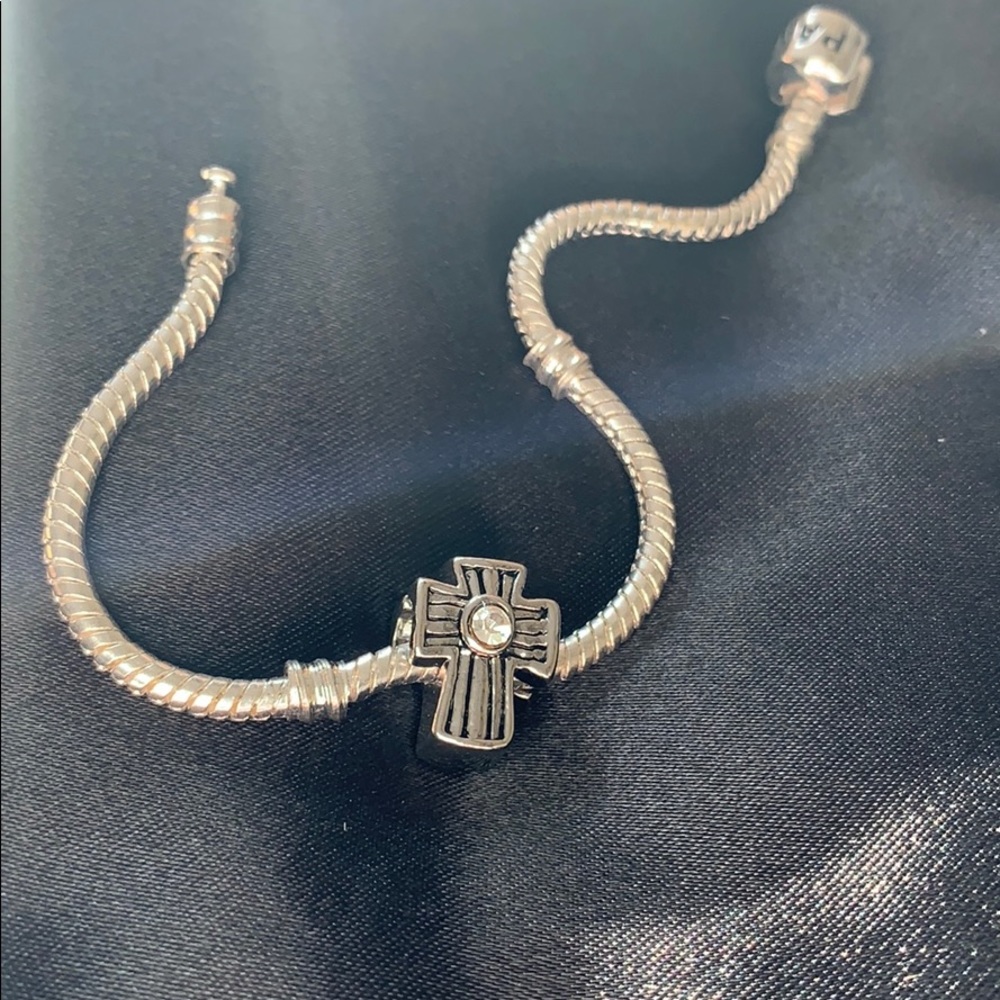 Charm cross with clear stone - Picture 1 of 2
